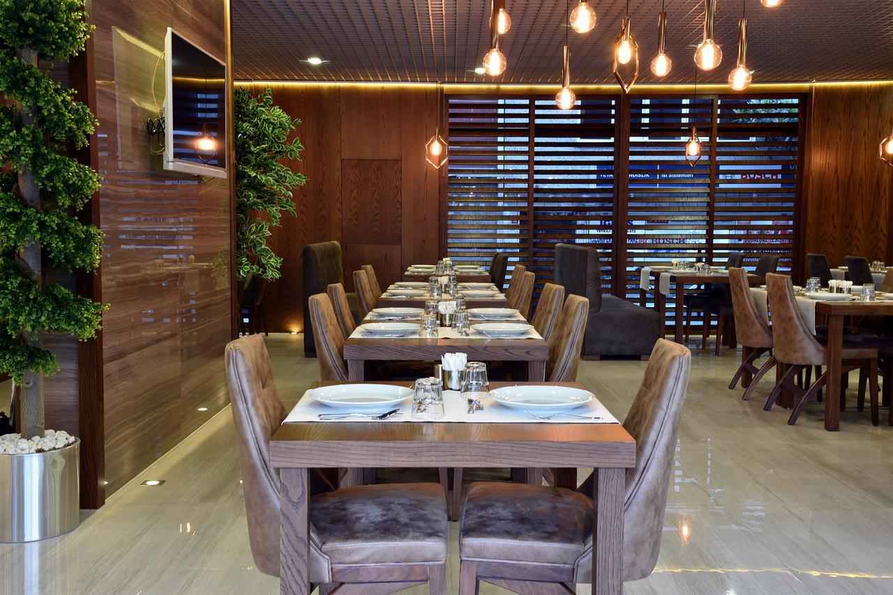 The Elegant Hotel Istambul Extérieur photo